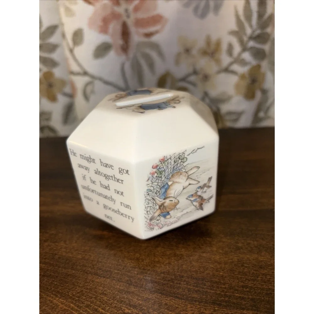 Wedgwood Beatrix Potter Peter Rabbit Bank Decorative Children /Baby Nursery Gift
